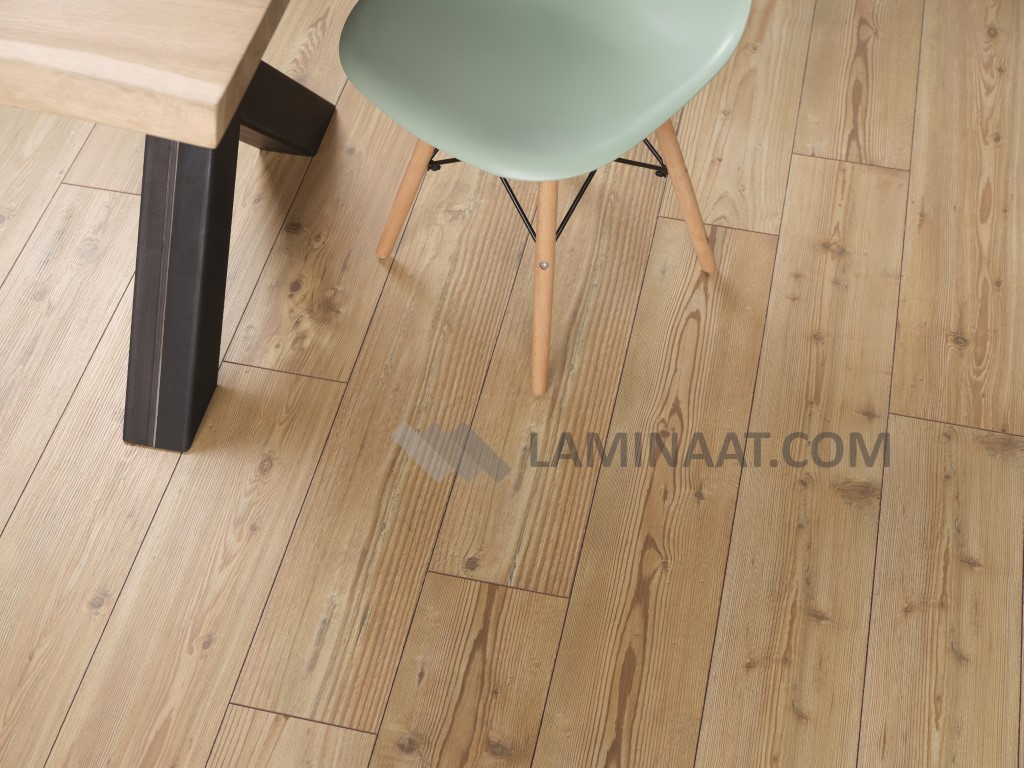 Onafhankelijkheid breng de actie Plagen Twenterand Flooring 26616 Warm Eiken - Laminaat.com de laagste prijs!